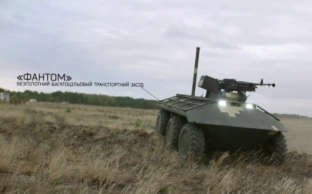 «Воин будущего»: Укроборонпром впервые публично продемонстрировал беспилотный минибронетранспортер «Фантом» [видео]