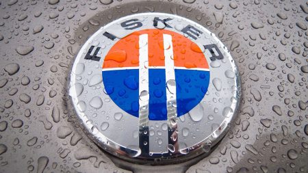 Хенрик Фискер основал две новых компании Fisker Inc. и Fisker Nanotech и объявил о разработке электроспорткара с запасом хода 640 км и модели для массового рынка по цене ниже $40 тыс.