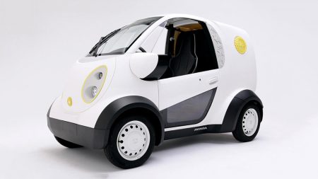 Honda совместно с фирмой Kabuku продемонстрировала напечатанный на 3D-принтере электромобиль