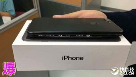 В смартфонах Apple iPhone 7 Plus также встречаются проблемные батареи