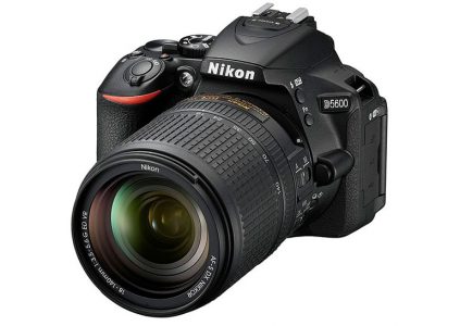 Nikon анонсировала зеркальную камеру начального уровня D5600 без каких-либо существенных отличий от модели D5500