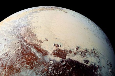 Ученые предоставили новые доказательства наличия жидкой воды на Плутоне