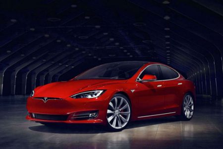 Электромобили Tesla Model S P100D и Model X P100D станут еще динамичнее после декабрьского обновления прошивки