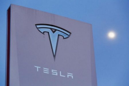 В Калифорнии на Tesla Motors подали в суд за якобы самопроизвольный разгон Model X