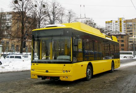 Общественный транспорт будущего: Киев получил пять автономных троллейбусов «Богдан Т701.17» с запасом хода 1 км и системами рекуперации и видеонаблюдения