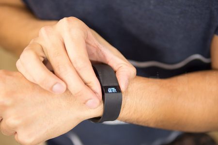 Fitbit может сократить до 10% своего персонала