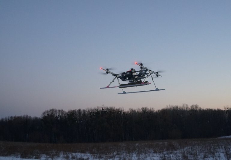 "2 двигателя внутреннего сгорания, 2 генератора и 4 пары электродвигателей": Разработчики из Matrix-UAV рассказали подробности о гибридном беспилотнике «Командор», способном на 5 часов полета на расстояние до 300 км