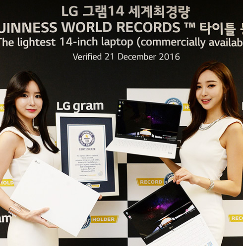 LG Gram 14 массой 860 г занесен в Книгу рекордов Гиннеса как самый легкий ноутбук с 14-дюймовым экраном