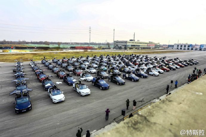 В Китае был установлен рекорд Гиннеса – крупнейший в мире парад электромобилей Tesla