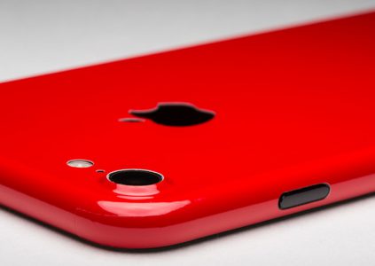 Apple может выпустить красный iPhone 7 и модель iPhone SE с 128 ГБ флэш-памяти