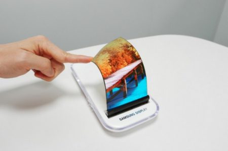 По новым данным, Apple заказала у Samsung Display еще 60 млн панелей OLED для смартфонов iPhone 8 вдобавок к первоначальным 100 млн единиц