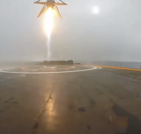 SpaceX впервые запустила и посадила ранее летавшую первую ступень ракеты Falcon 9