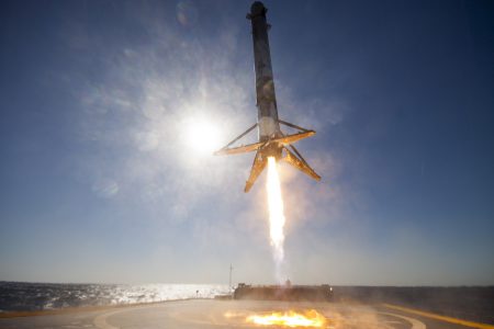 «На низком старте»: SpaceX готовится к первому повторному полету Falcon 9 30 марта