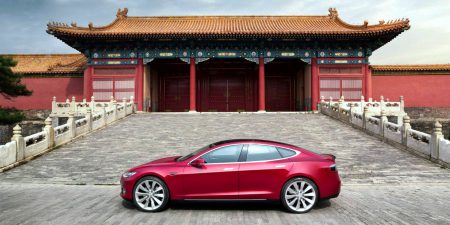 В 2016 году Tesla втрое увеличила объем продаж электромобилей в Китае, получив более $1 млрд выручки