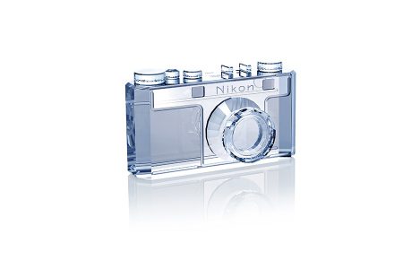 Nikon отметит свое 100-летие выпуском ограниченных партий знаковых фотокамер и фигуркой Nikon I с кристаллами Сваровски