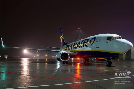 Глава аэропорта «Киев» (Жуляны) рассказал, что лоукостер Ryanair хочет получить скидку на обслуживание в 60-80% и намекнул на необходимость государственных дотаций