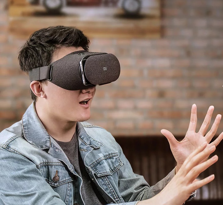 Представлена гарнитура виртуальной реальности Xiaomi Mi VR Play 2, которая стоит всего $14