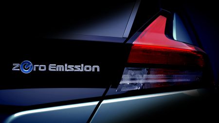 Nissan опубликовал очередное тизерное изображение и видео электромобиля Nissan Leaf 2018