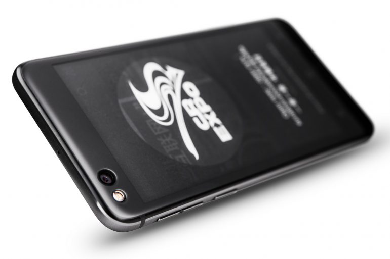 В Китае представили YotaPhone 3 с 5,5-дюймовым Super AMOLED и 5,2-дюймовым E Ink экраном, чипом Snapdragon 625 и 4 ГБ ОЗУ по цене от $360