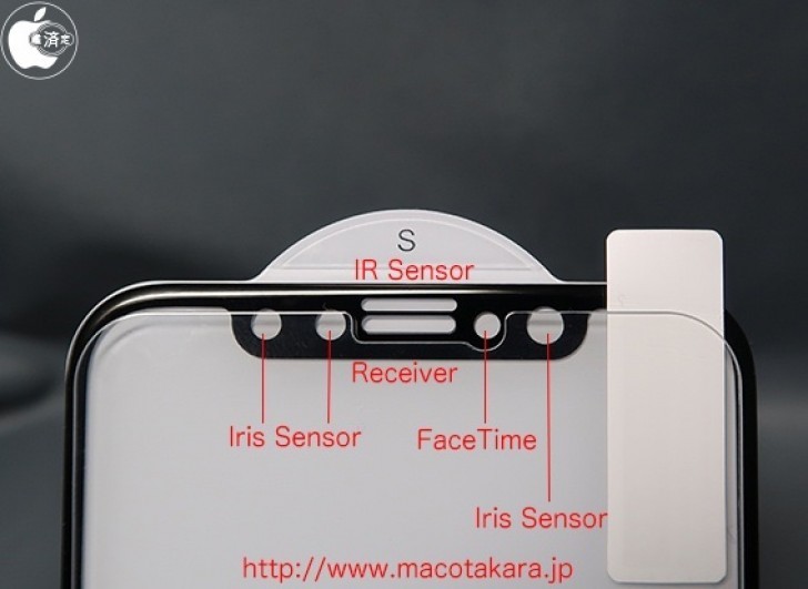 Фото лицевой панели iPhone 8 свидетельствует о наличии сканера радужной оболочки глаза и отсутствии Touch ID