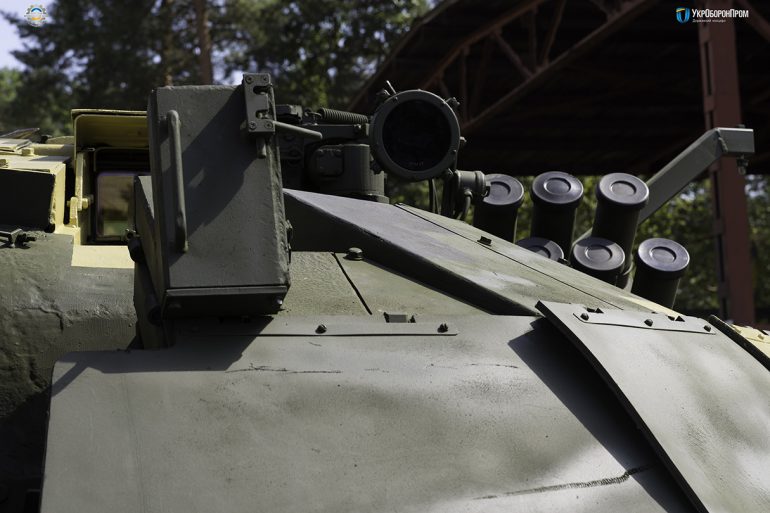 В Киеве покажут модернизированный танк Т-72АМТ с современными электронными системами и улучшенной защитой