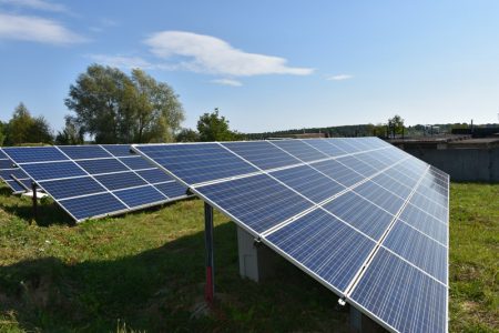 Во Львовской области открыли самую мощную в Украине кровельную солнечную электростанцию