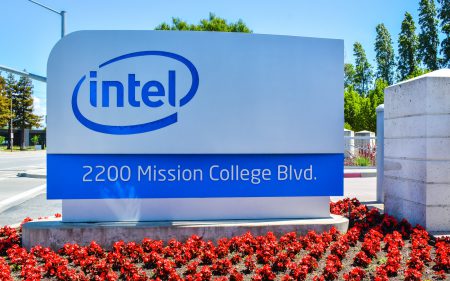 Intel удалось избежать рекордного штрафа за нечестную конкуренцию в Европе, но точка в этом вопросе пока еще не поставлена