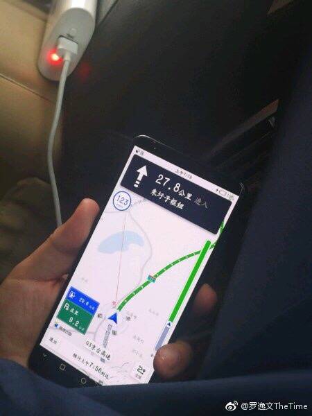 Емкость аккумулятора Huawei Mate 10 составит 4000 мА•ч, что больше чем у любого другого флагмана на рынке (+ «живые» фото версии Mate 10 Pro)