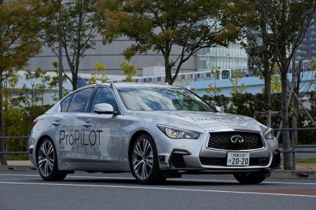 Nissan испытала на улицах Токио полностью автономный Infiniti Q50 с системой ProPILOT следующего поколения, серийная версия которой появится в 2020 году