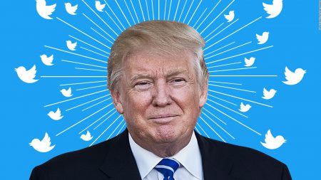 The Economist: 53% подписчиков президента США Дональда Трампа в Twitter – боты