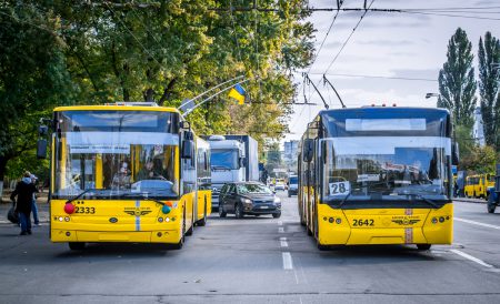 КГГА: Первый общественный транспорт с электронными билетами появится в Киеве до конца текущего года, а полностью систему развернут в первой половине 2018 года