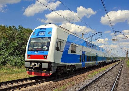 «Укрзалізниця» уже перевезла больше пассажиров, чем за весь 2016 год, представила новый график движения, а в следующем году начнет продавать билеты на международные поезда в онлайне и обновит более 300 вагонов