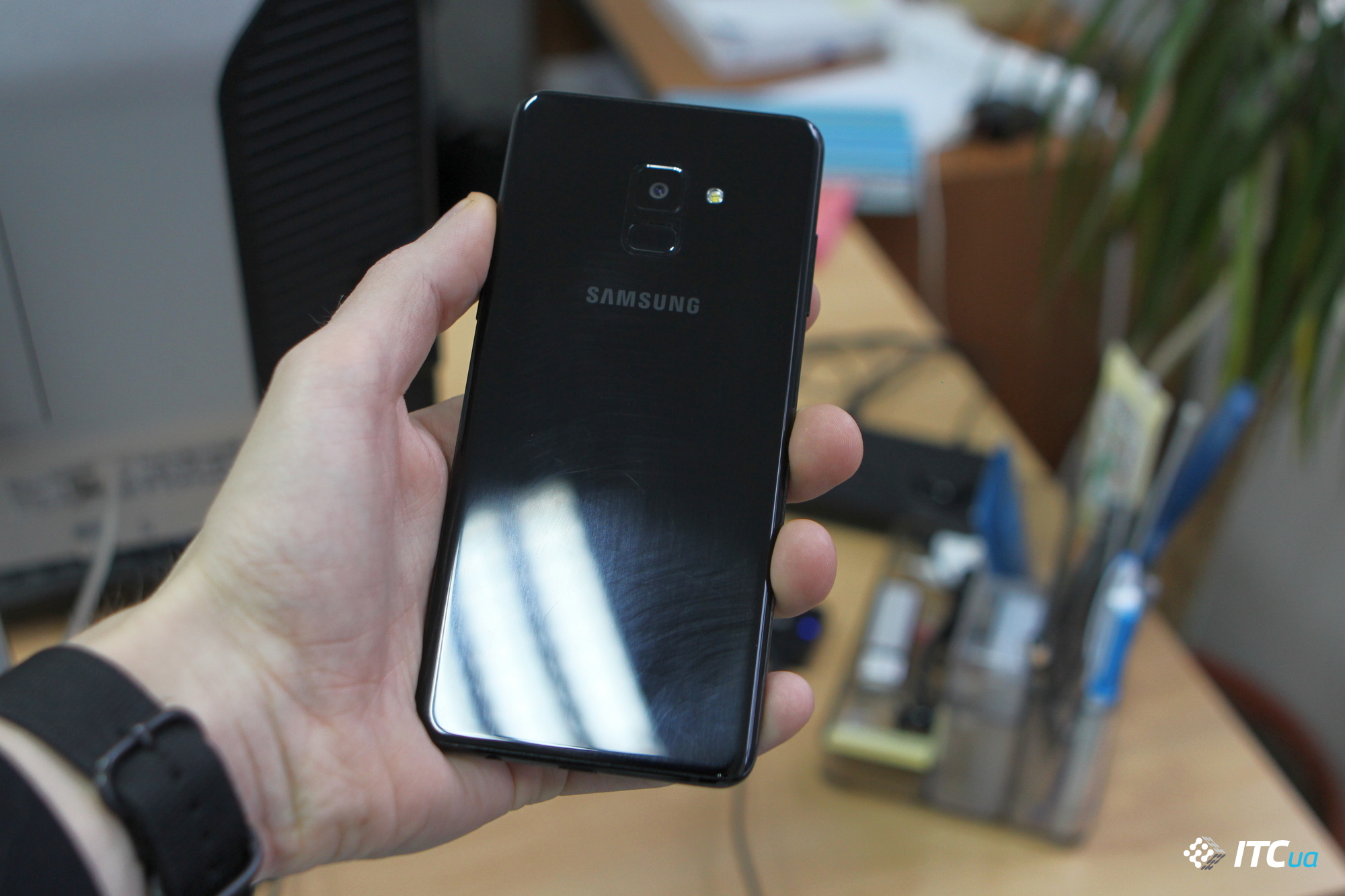 Обзор Samsung Galaxy A8+ (2018)
