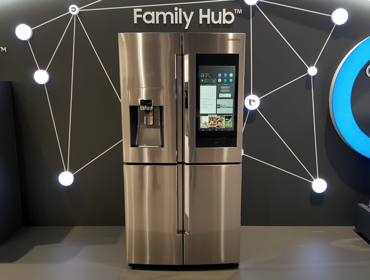 Samsung Forum 2018: говорящий холодильник, умная стиральная машина и робот-пылесос