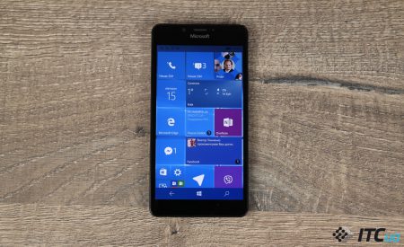 Microsoft снова начала продавать в своем онлайн-магазине старые смартфоны Lumia c «умирающей» ОС Windows 10 Mobile