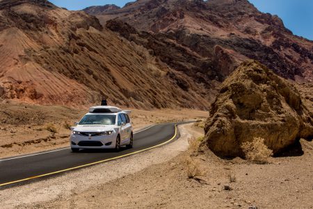 За 2017 год беспилотники Waymo проехали 3,2 млн км по реальным дорогам США и 4,3 млрд км в виртуальном мире симуляций