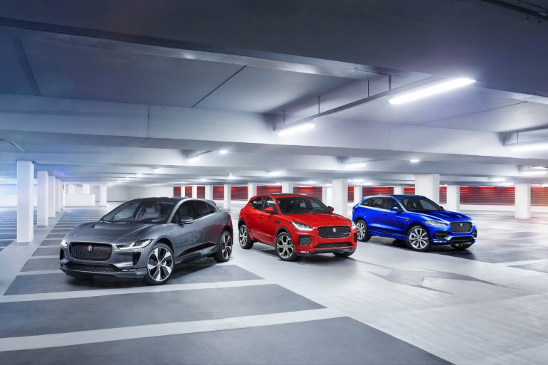 Jaguar официально представила серийную версию электрокроссовера Jaguar I-PACE с батареей на 90 кВтч и запасом хода 480 км, продажи стартуют в конце 2018 года