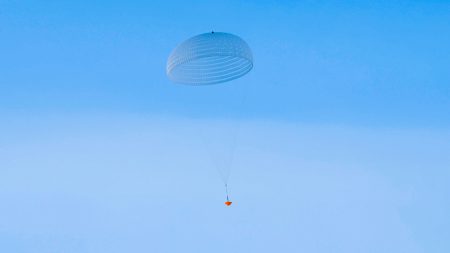 ESA протестировала гигантский парашют, который будет использоваться для марсианской миссии ExoMars