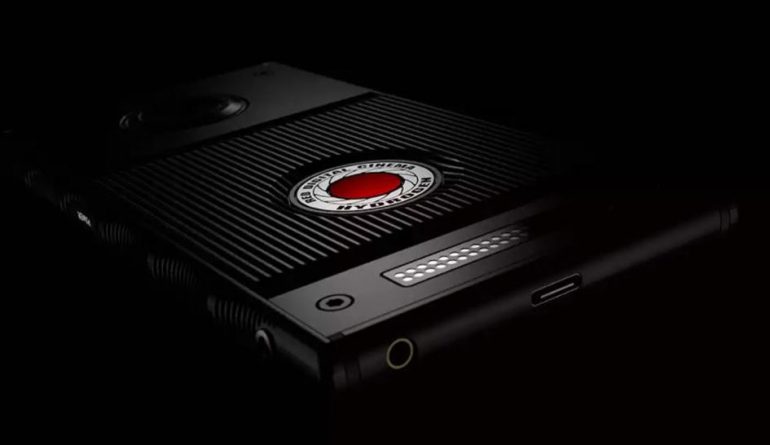 RED создаёт специальную 3D-камеру 8K для своего смартфона Hydrogen One с «голографическим дисплеем»