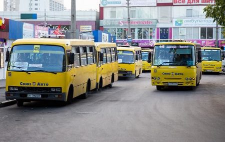 «Киев без маршруток»: Киевсовет инициирует полный отказ от частных перевозчиков до 2022 года