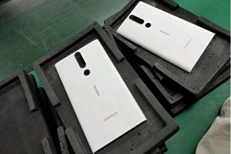Фото задней крышки смартфона Nokia 3 (2018) свидетельствует о переработанном дизайне