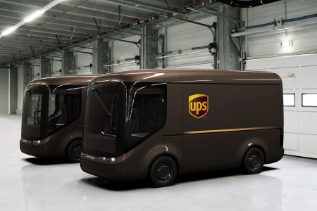 Служба доставки UPS будет использовать футуристичные электрофургоны Arrival в Париже и Лондоне
