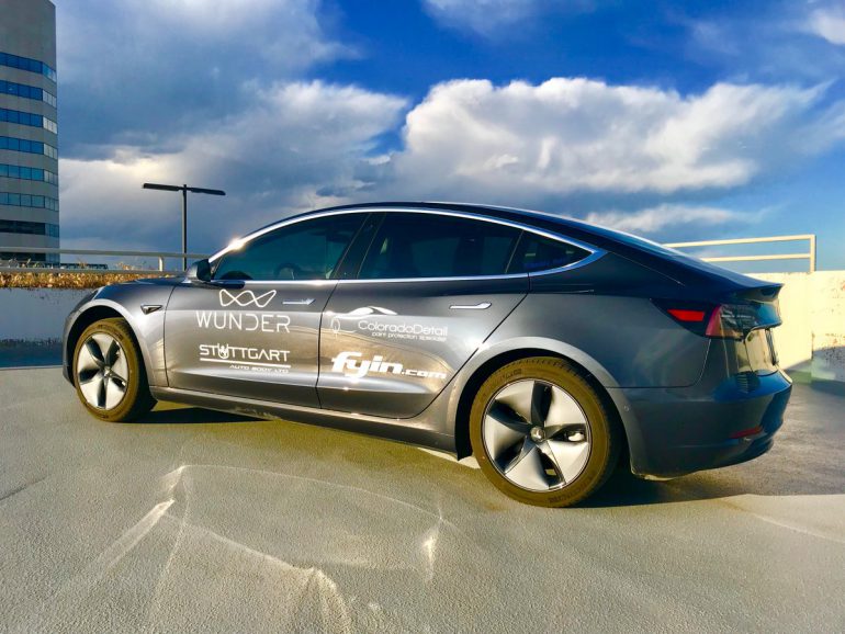 Американцы проехали 975 км на одном заряде батареи Tesla Model 3 в режиме «сверхкилометража». Установив рекорд, электромобиль сломался
