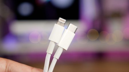 Apple снизила цену метрового кабеля с разъемами Lightning и USB-C с $25 до $19