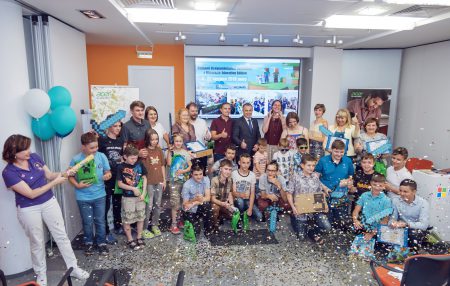 В Украине завершился первый чемпионат по образовательной версии Minecraft, в котором участвовали 280 школьников со всех уголков страны