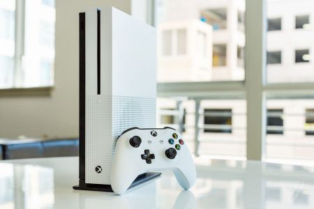 Microsoft и Razer работают над реализацией поддержки клавиатур и мышей для консоли Xbox One, ее могут добавить уже ближайшей осенью