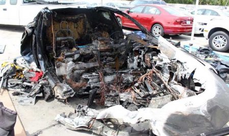 Батарея попавшего в аварию электромобиля Tesla Model S несколько раз загоралась уже после инцидента