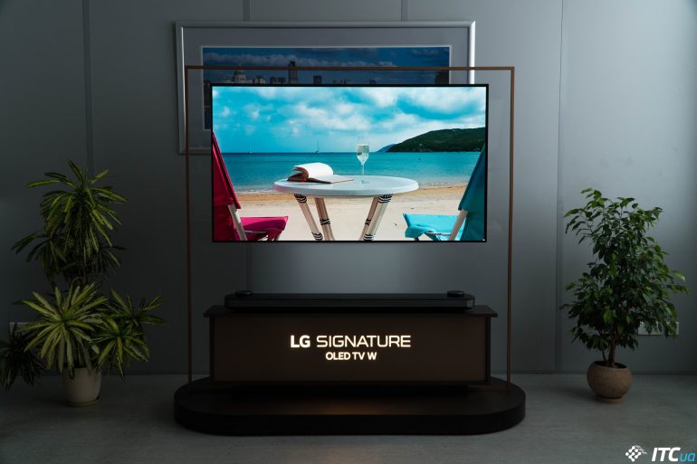 Обзор телевизора LG OLED65W8PLA