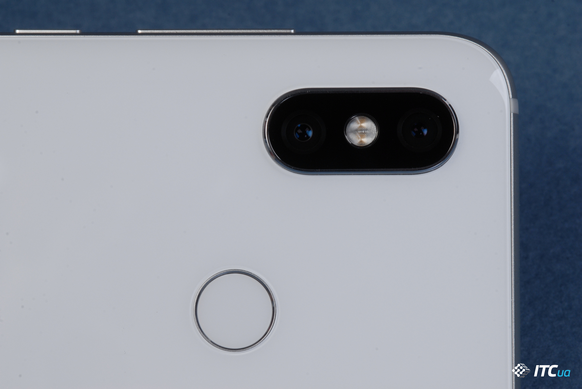Обзор Xiaomi Mi 8