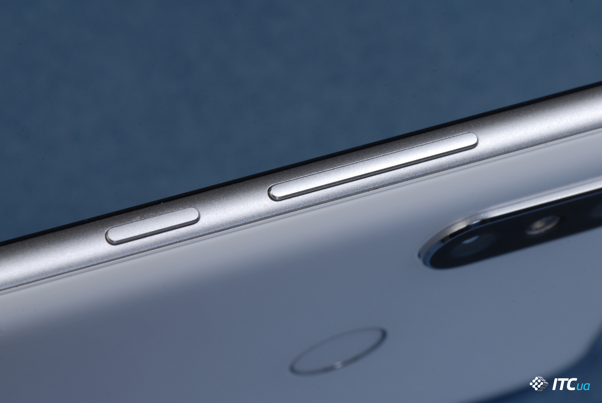 Обзор Xiaomi Mi 8